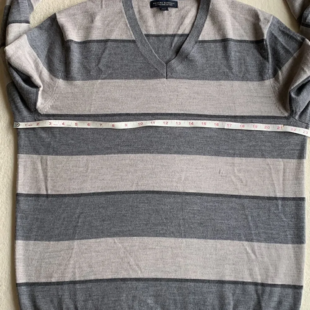 Sweater Merino Wool Banana Republic Men's Large Tall Gray Striped v-neck‎